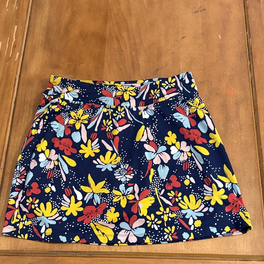 Title Nine Floral Skort in Navy and Yellow Size Small